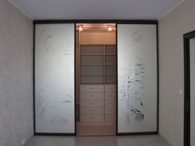 wardrobe doors with wardrobe patterns