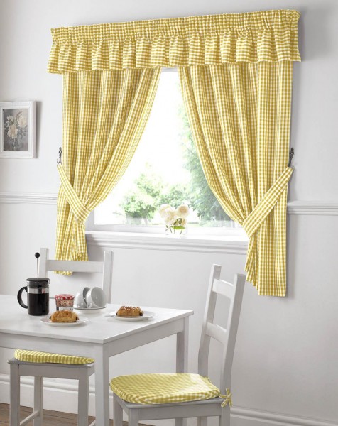 Gingham-dapur-langsir-kuning