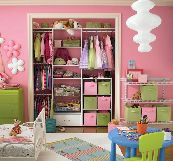 Sliding wardrobe for a nursery: varieties