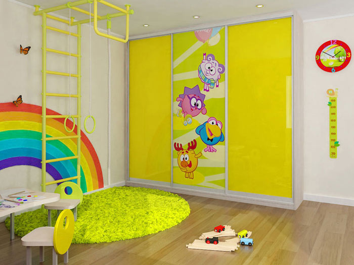 Armoire coulissante pour chambre d'enfant: variétés