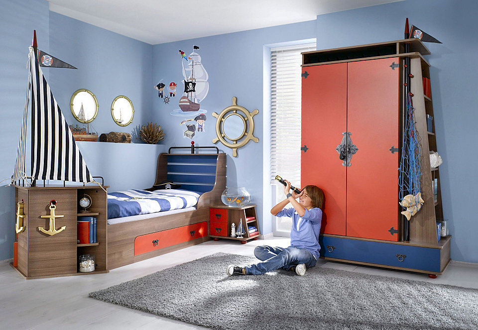 Fotografija unutrašnjosti dječje sobe u morskom stilu za dječaka