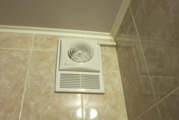 polučvrsti ventilator ispuha