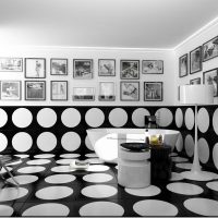 crna tapeta u unutrašnjosti kuhinje u stilu elektika photo