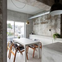 decoration of the ceiling with a solution of concrete in the bedroom photo