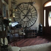 casa in stile steampunk con foto in parquet di legno