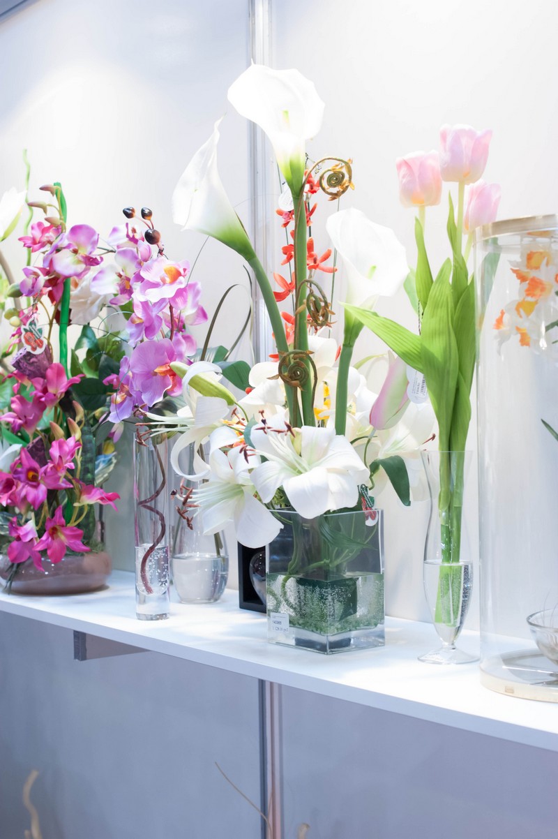 fresh flowers in the interior of the balcony