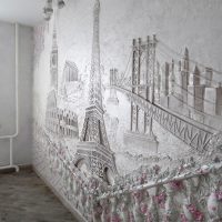 intérieur lumineux du couloir avec une photo en bas-relief