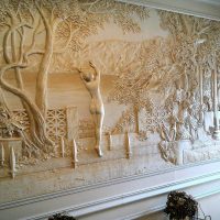 intérieur inhabituel de l'appartement avec une photo en bas-relief