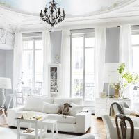 fotografija dizajnirana za dnevnu sobu svijetle boje francuskog stila