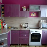 dalaman bilik tidur yang indah dalam gambar warna fuchsia