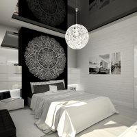 šik dizajn spavaće sobe na crno-bijeloj fotografiji