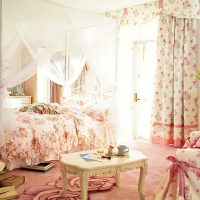 arredamento luminoso nello stile di un'immagine shabby chic