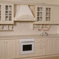 design della cucina beige chiaro in foto in stile eco