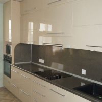 bel design della cucina beige in stile foto eco