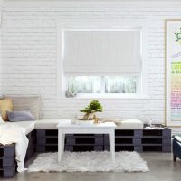 bijeli zidovi u unutrašnjosti stana u stilu fotografije minimalizma