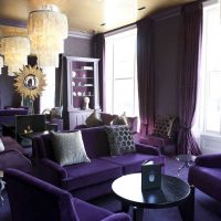 kombinacija lila u dizajnu slike stana