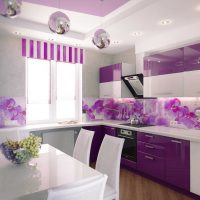 bel design della cucina in foto tinta viola