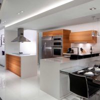 Interior dapur gelap di dalam gaya gaya moden