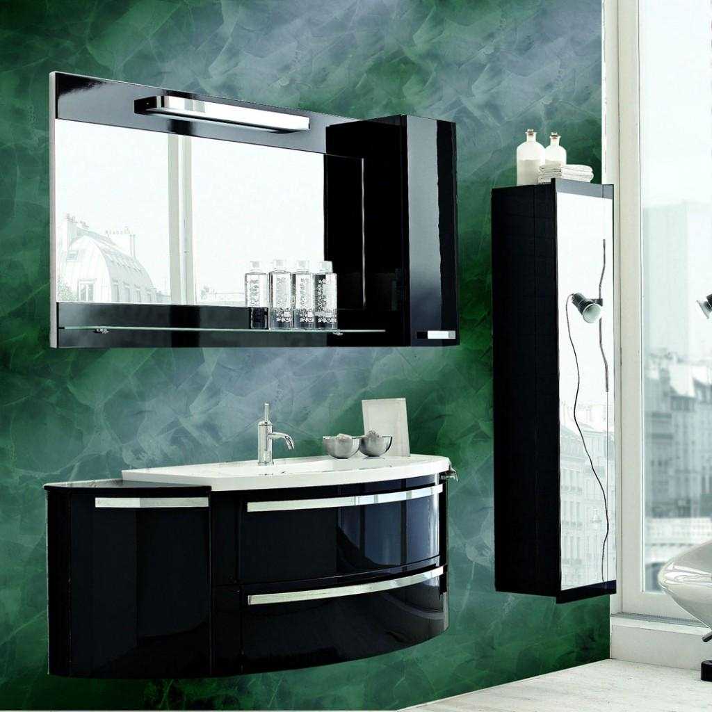 variante di intonaco decorativo luminoso nel design del bagno