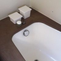 opzione di intonaco decorativo colorato all'interno dell'immagine del bagno