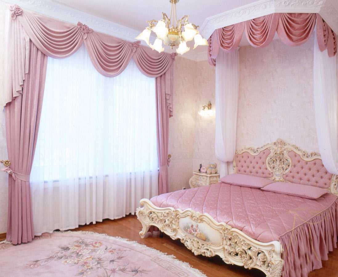 a combination of bright curtains in the interior of the living room