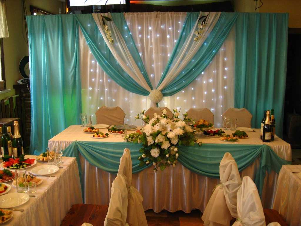lagana dekoracija svadbene dvorane cvijećem
