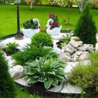 unusual creation of the decor of the cottage with stones photo