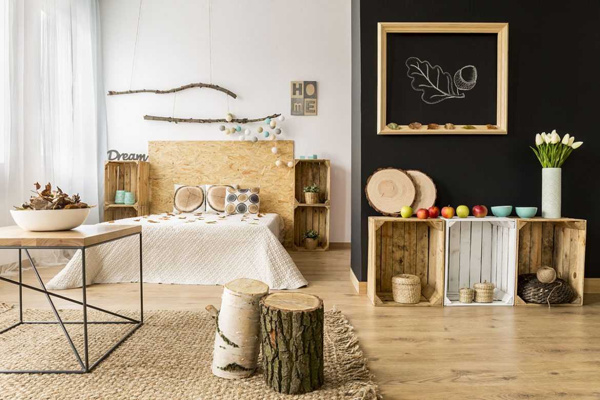 bellissimo appartamento interno con tagli in legno