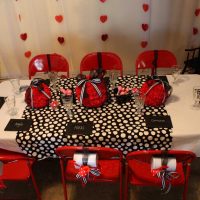 original decoration of the apartment with your own hands for Valentine's Day picture