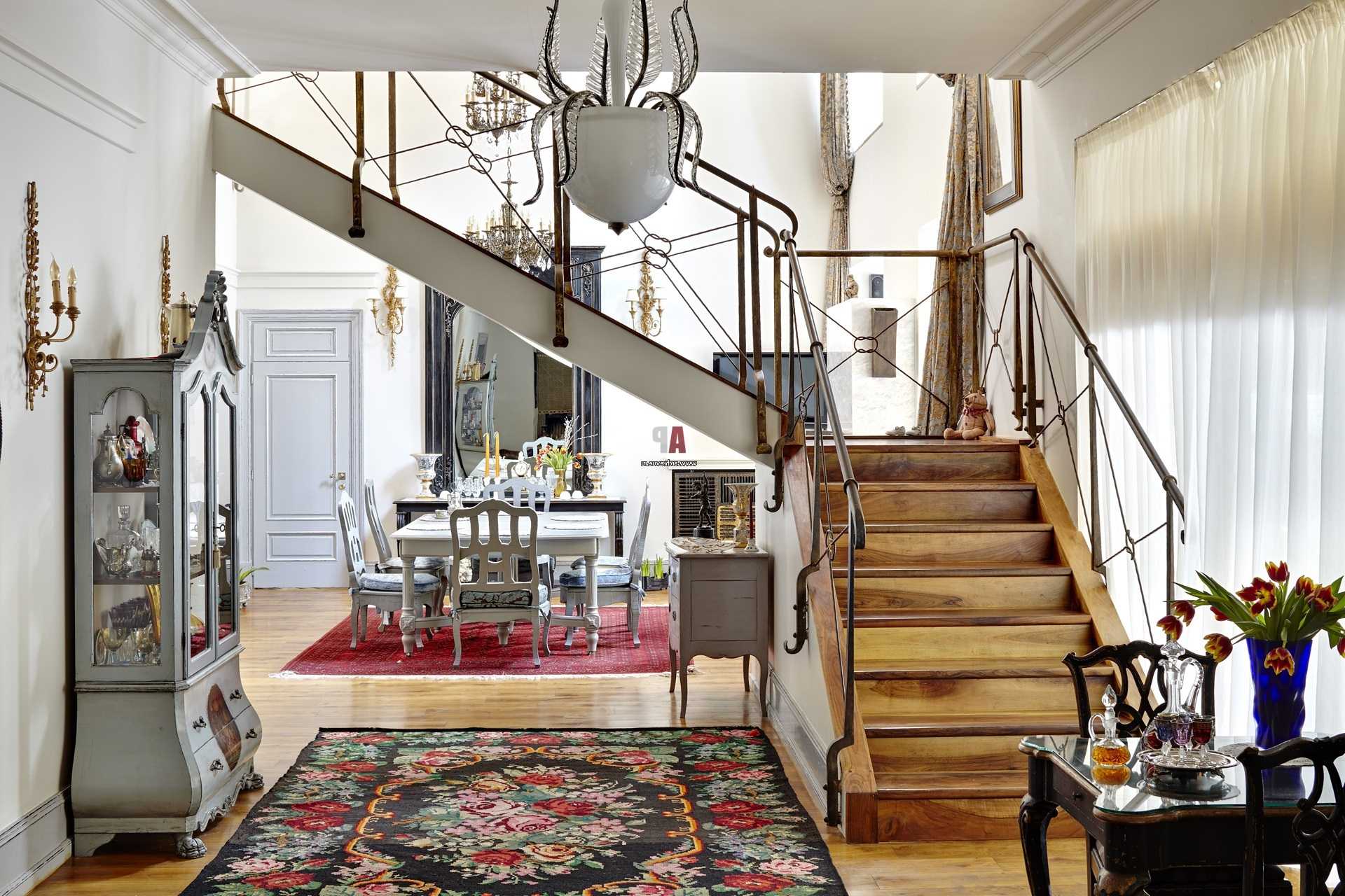 unusual decor of the living room in a Mediterranean style