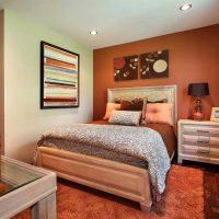 kombinacija svijetle narančaste boje u stilu stana s drugim bojama fotografije