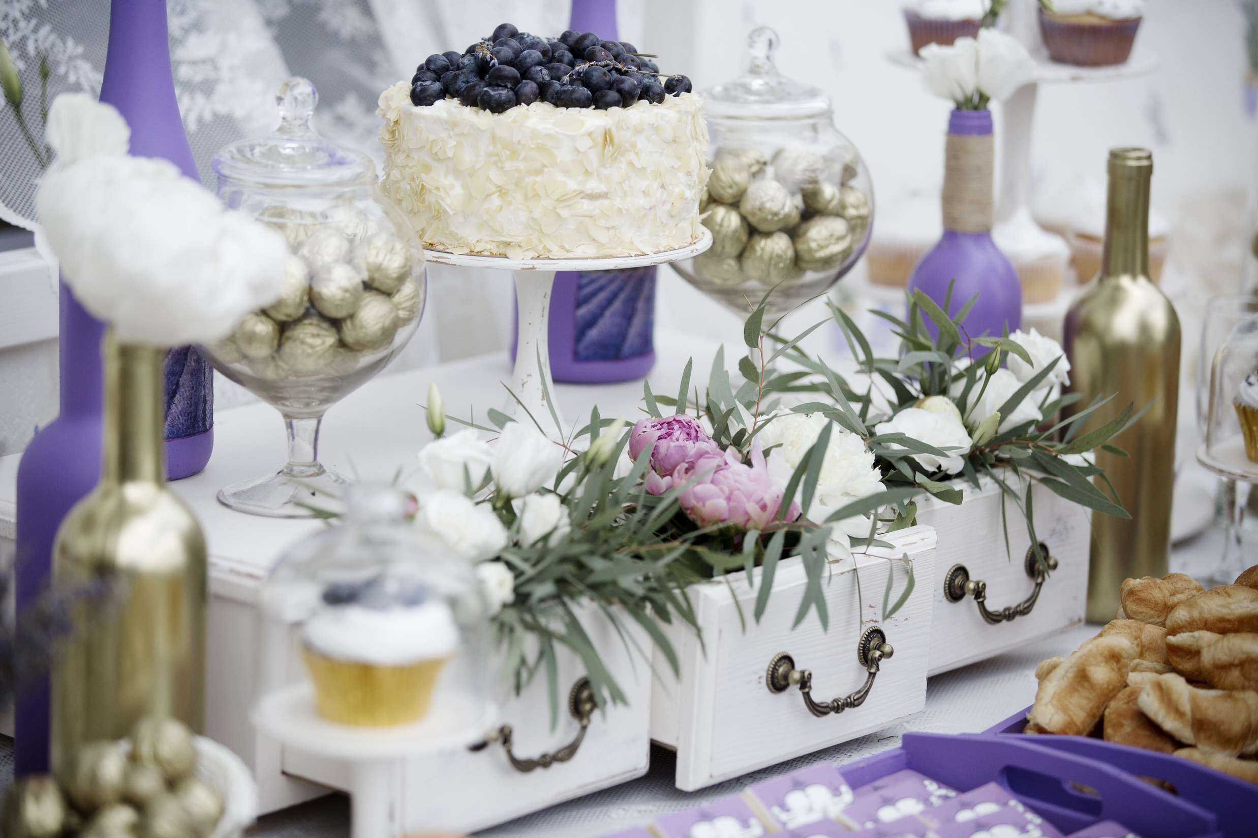 decorazione originale della sala per matrimoni con fiori