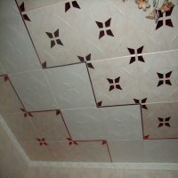 bella immagine modellata della decorazione del soffitto