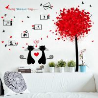 insolita decorazione della stanza con materiali improvvisati per la foto di San Valentino