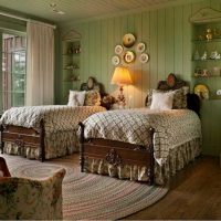varijanta svijetlog dizajna spavaće sobe s ukrasnim pločicama na zidnoj slici