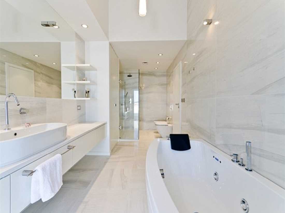 l'idea dello stile originale di un bagno bianco