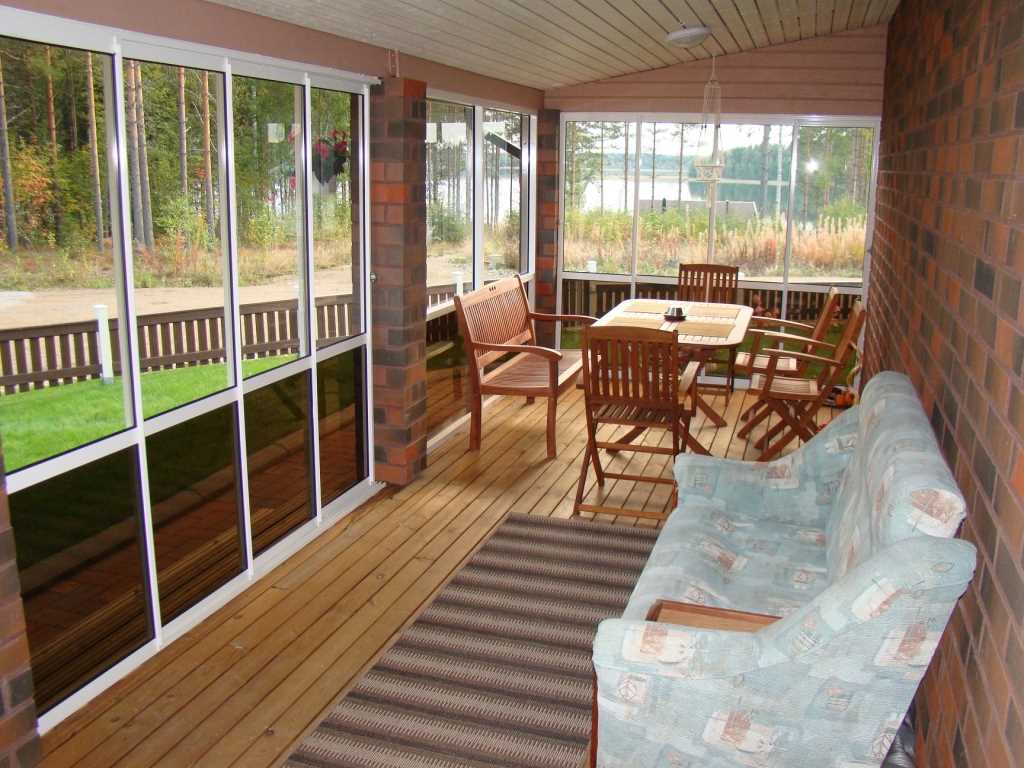 varijanta prekrasnog stila verande u kući