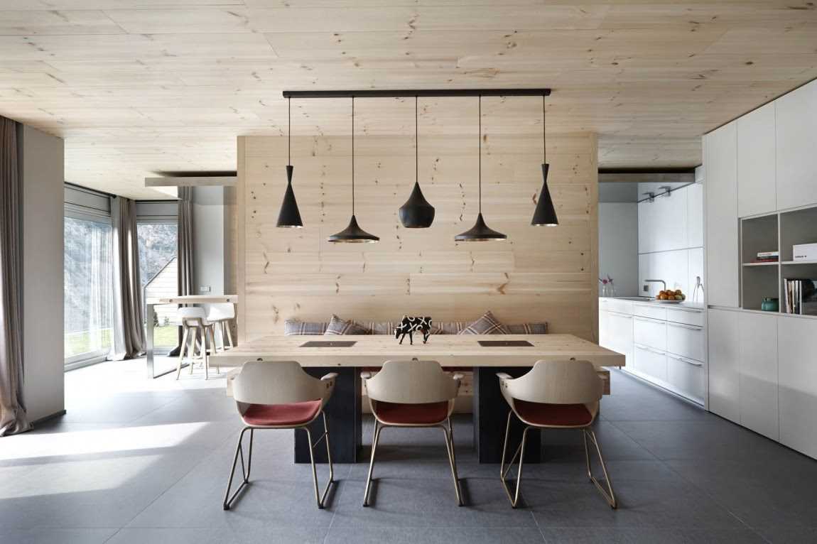 l'idea di un bellissimo cottage interno in un albero