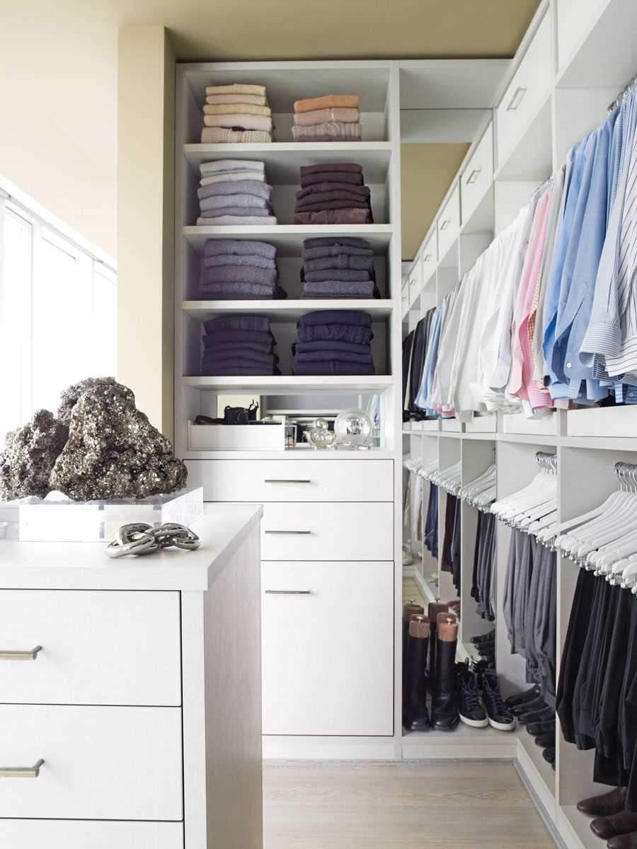 the idea of ​​a beautiful wardrobe room interior