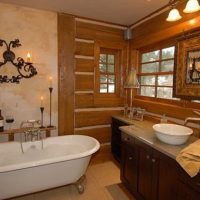 l'idea di un bellissimo stile di un bagno in una foto di una casa in legno