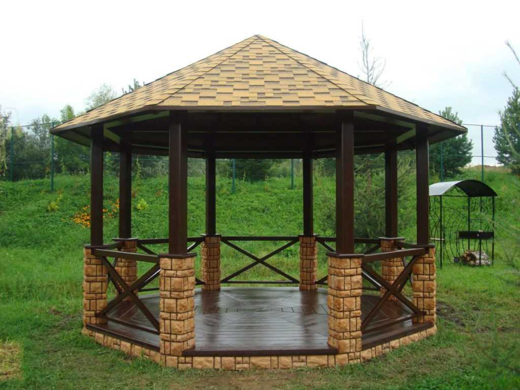 the idea of ​​a beautiful interior gazebo in the yard