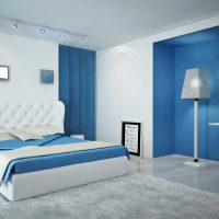 ideja korištenja neobične plave boje u slici dizajna sobe