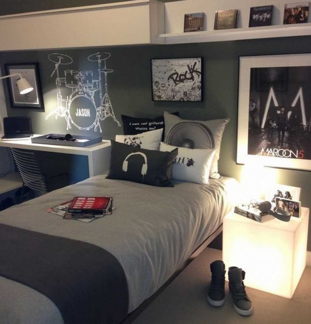 idea of ​​bright bedroom design for a young man