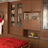 the idea of ​​a bright style room in the Soviet style picture