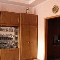 varijanta zanimljivog uređenja stana u slici sovjetskog stila