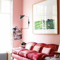 l'idée d'utiliser le rose dans une belle photo de décor d'appartement