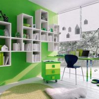 Primjer upotrebe zelene boje u neobičnom dizajnu slike stana