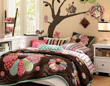 idea di un bellissimo arredamento camera da letto in foto in stile patchwork