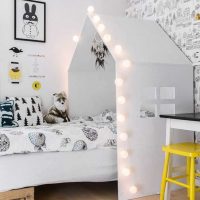 version d'un beau décor d'une petite photo de chambre