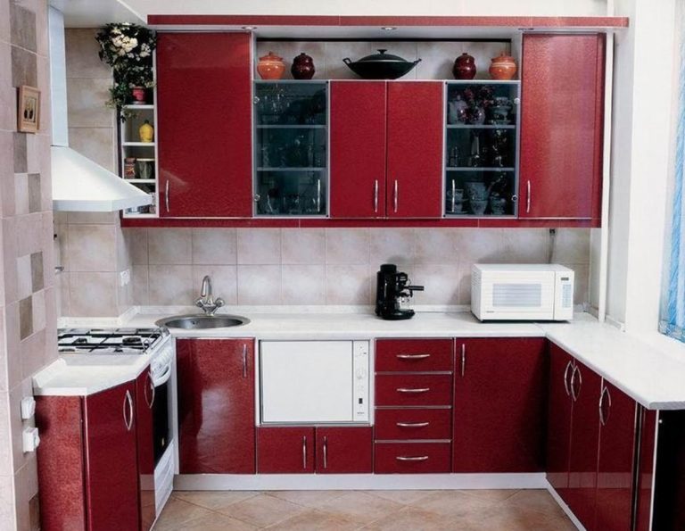 burgundy kitchen furniture 5 sq m